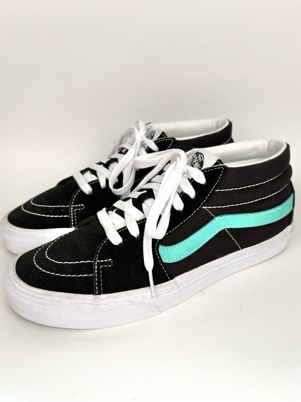 Vans Sk8 Mid Classic Sport Sneakers (Size 8.5 Men’s)